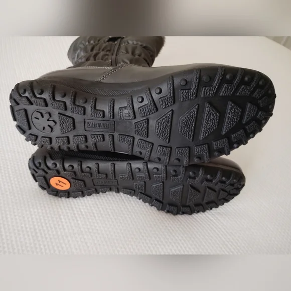 TOTES womens Samantha winter boot shoe size 11M black fabric upper zip up side . - Picture 6 of 9